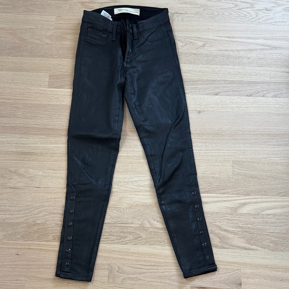GAP Black cozy skinny jean - coated denim with soft interior lining